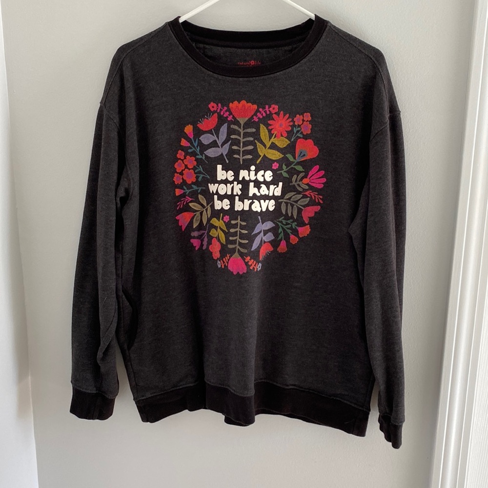 Comfy sweatshirt with pockets